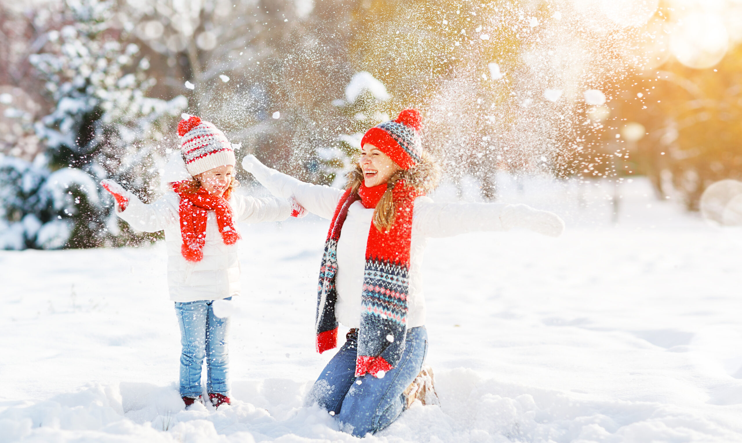 winter snow two little girls joy winter hat scarf 541757 5050x3016 scaled
