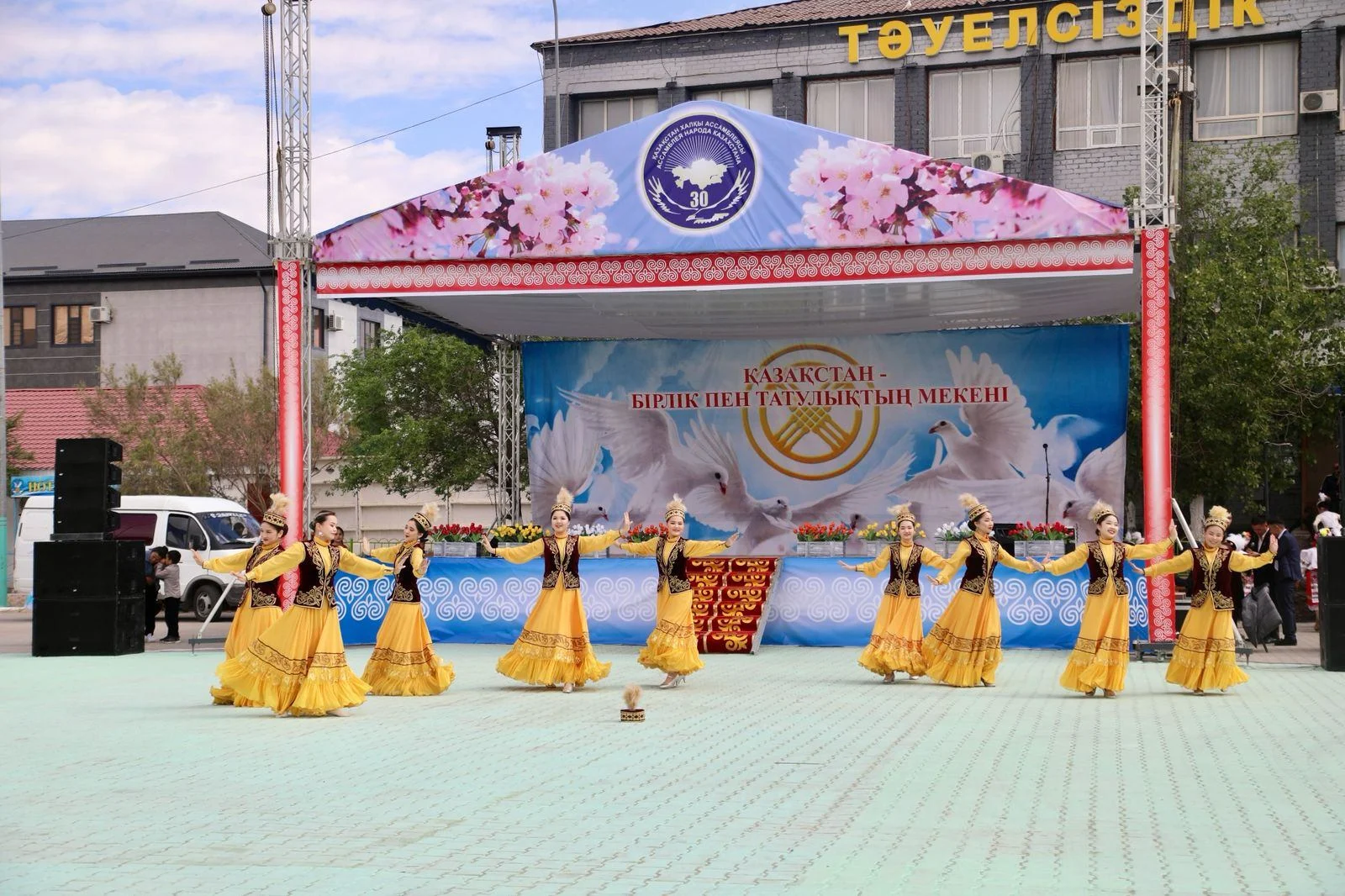 В Аральске отметили праздник единства народа Казахстана 3 494486684 4103560456638976 8950609741329141298 n