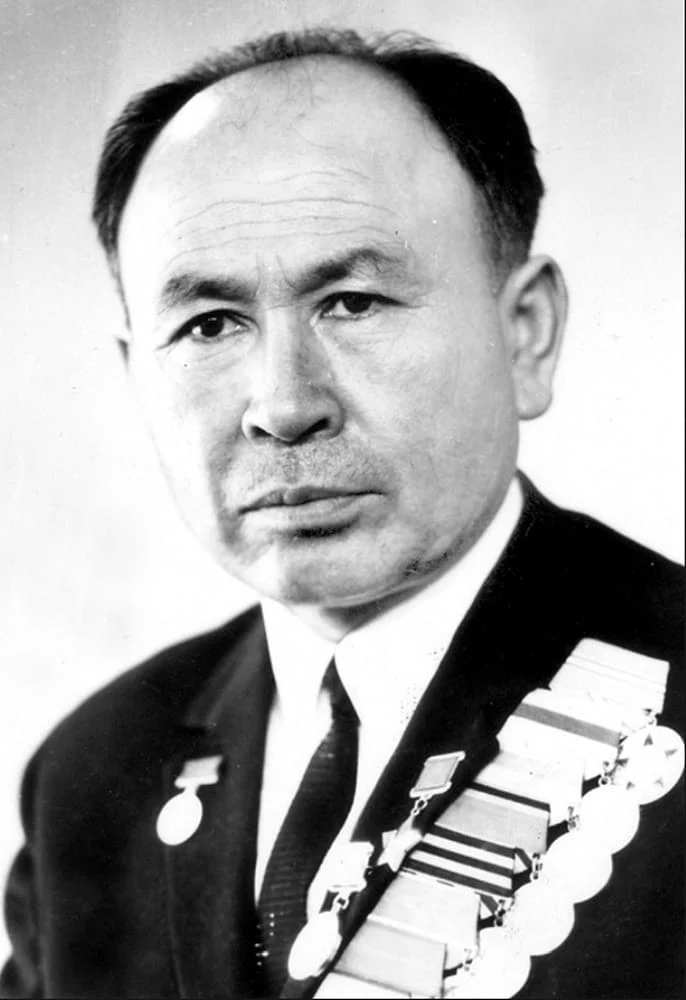 Их подвиг бессмертен 12 nagi iljasov