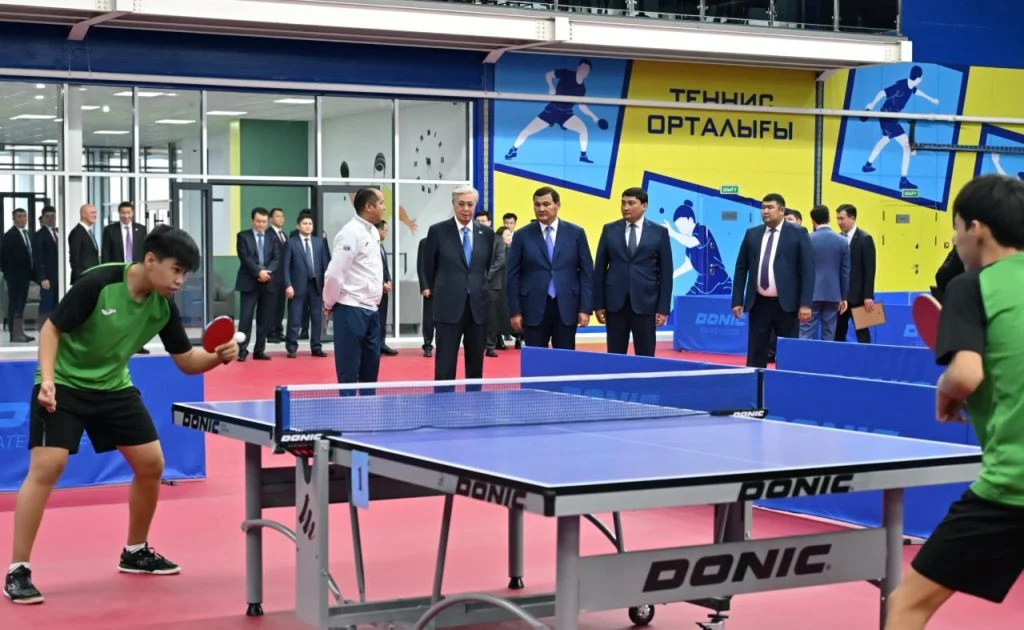Касым-Жомарт Токаев посетил Центр настольного тенниса 3 1000103797