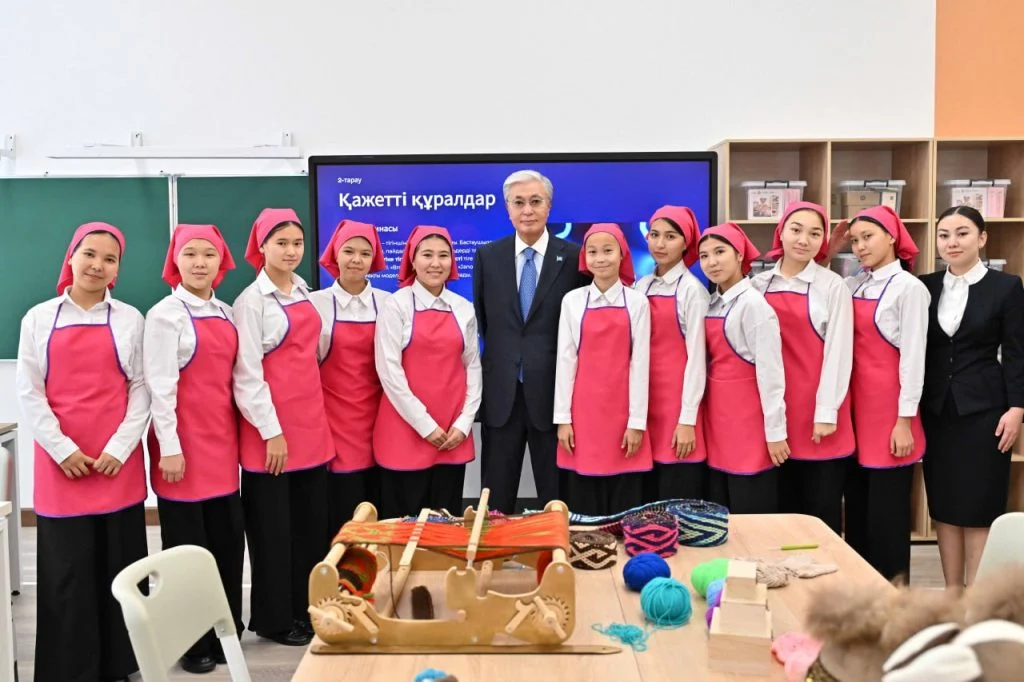 Глава государства ознакомился с деятельностью творческо-инновационной академии «Сыр жұлдыздары» 3 1b845289 8cb5 4d72 8325 ad89ab23eeac