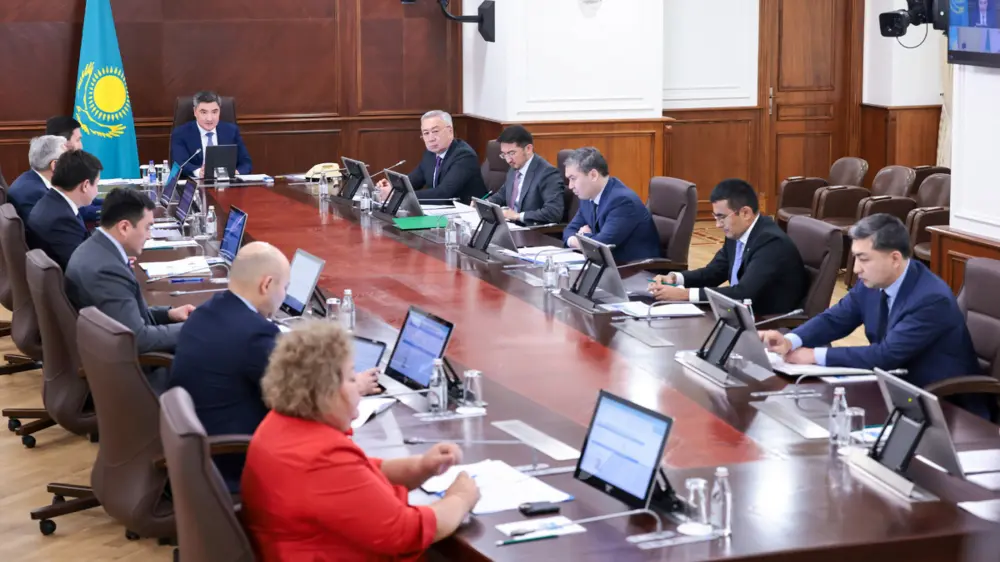 В Правительстве рассмотрели темпы привлечения инвестиций в экономику 2 21