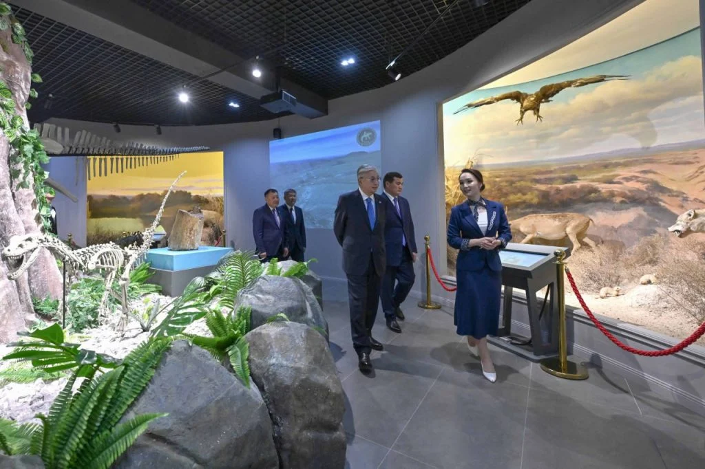 Глава государства посетил историко-краеведческий музей Кызылординской области 2 img 20251030 193956 276