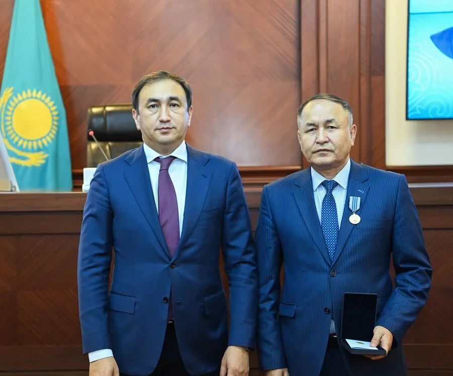 В Кызылорде наградили лучших работников автодорожной отрасли 2 581923753 1137852881869288 90122 1