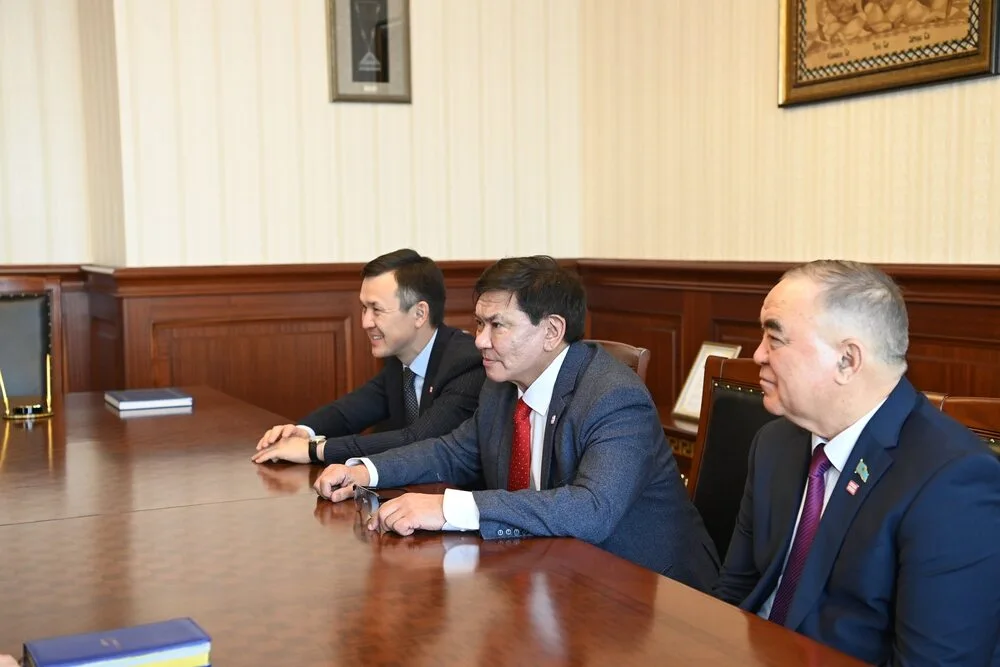 Глава региона встретился с председателем «Народной партии Казахстана» 3 588341193 1144669944520915 11576