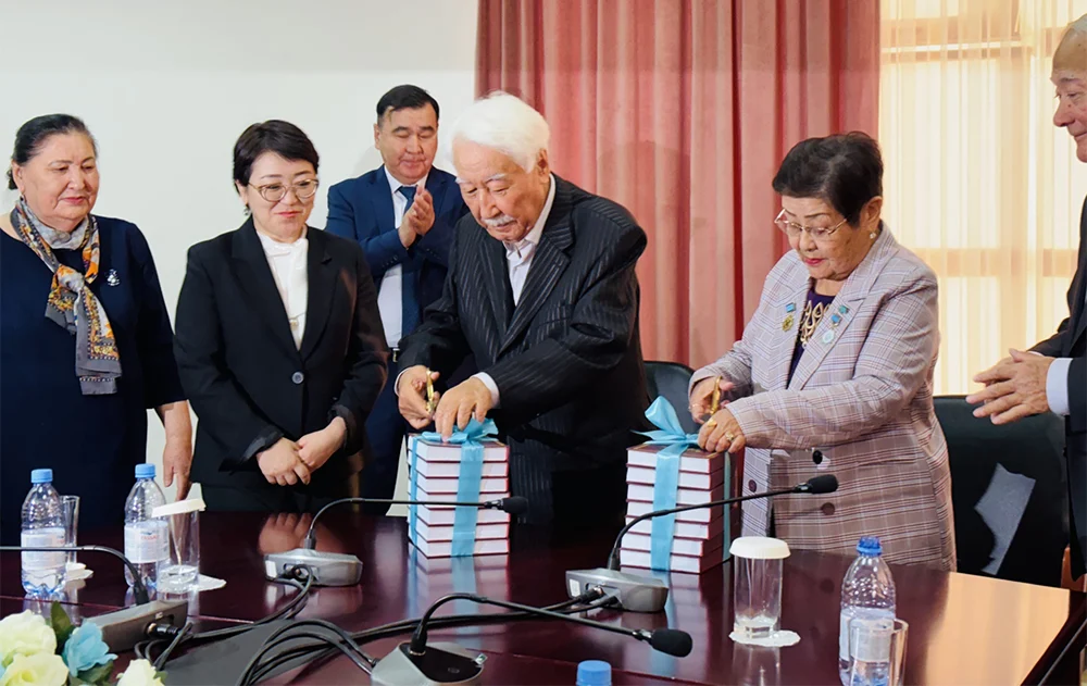 image 28 11 25 12 08 11