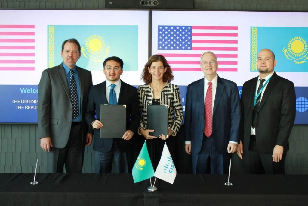 Министерство искусственного интеллекта и цифрового развития Казахстана и компания Cisco подписали Меморандум о взаимопонимании 2 img 20251108 wa0003