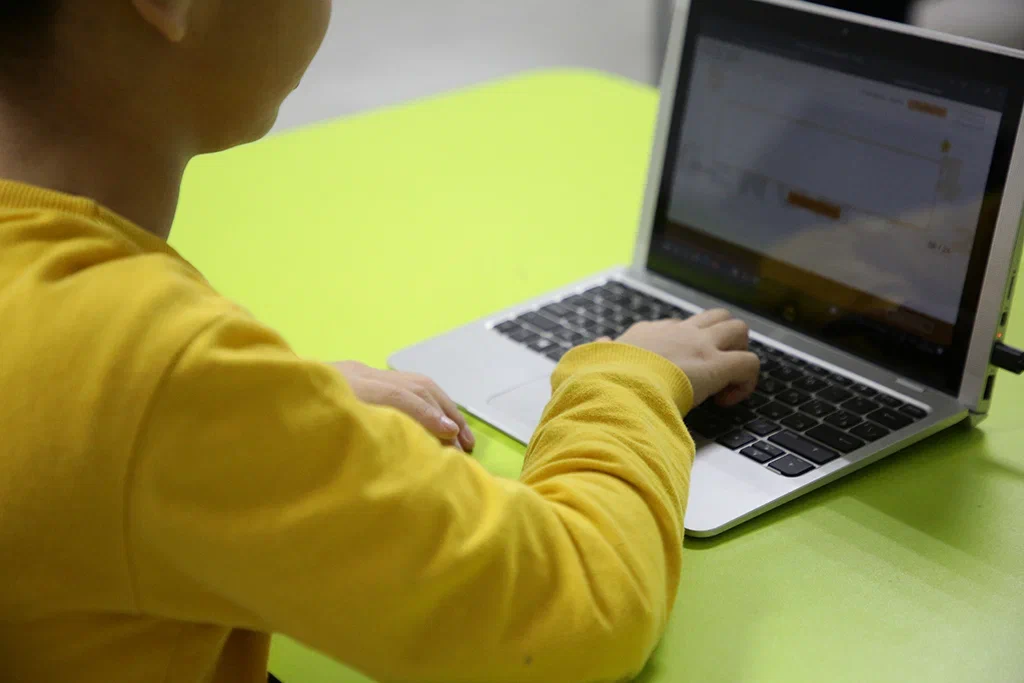 Школы Казахстана переходят на дистанционку из-за роста ОРВИ 2 mektep bala o ushy ashy ty tan bilim alu 1