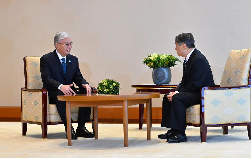 Глава государства провел встречу с Императором Японии Нарухито 2 1766030220 2