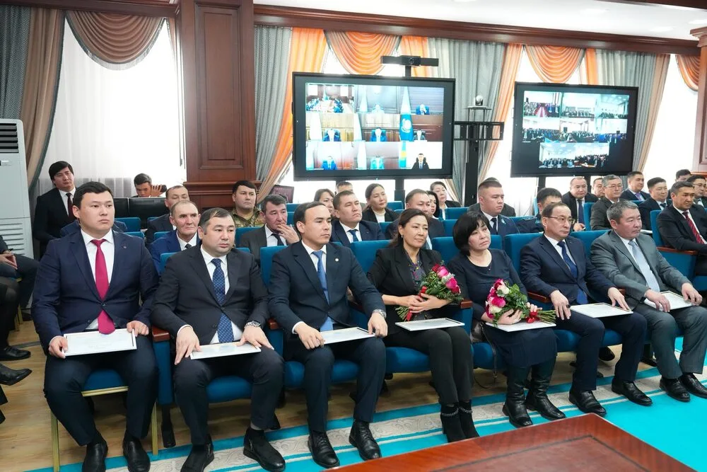 Обсуждены вопросы исполнения поручений Главы государства, данных на пятом заседании Национального курултая 4 615976897 1187341266920449 12929