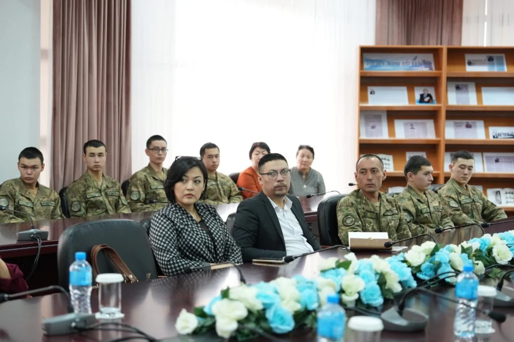 В областной библиотеке прошло торжественное собрание в честь 75-летия писателя Еркина Абилова 6 634866474 4418067021849225 8153462778167431368 n