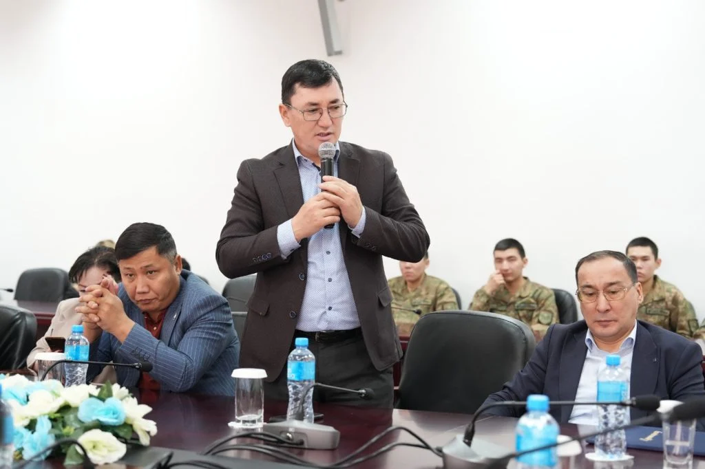 В областной библиотеке прошло торжественное собрание в честь 75-летия писателя Еркина Абилова 4 634948961 4418067211849206 4865926177688334676 n