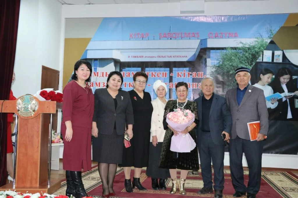 В Кызылорде отметили 50-летие творческой деятельности Каршыги Есимсеитовой 2 645931571 18040867976754489 6892176336891269501 n