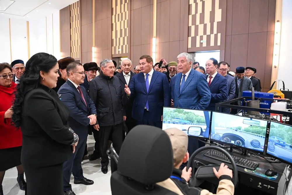 653514874 1233297002324875 32959