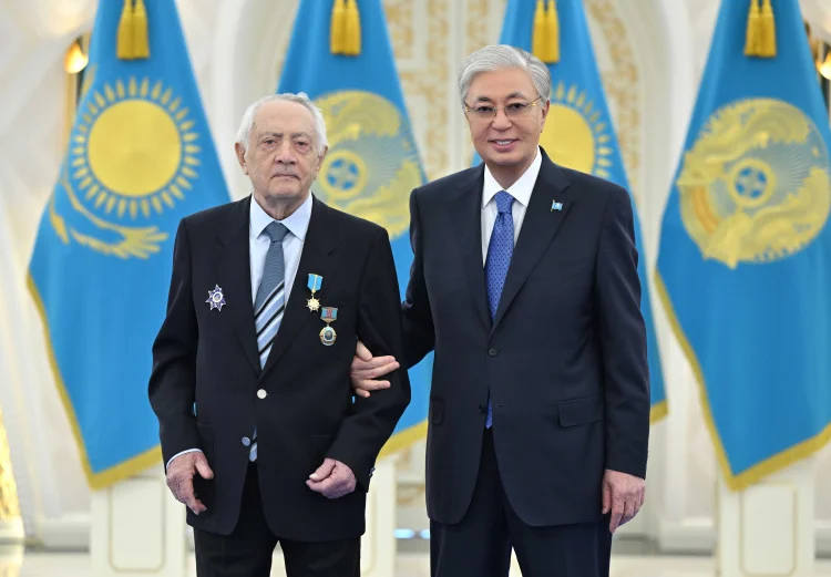 kz8 1787 2 mediumthumb