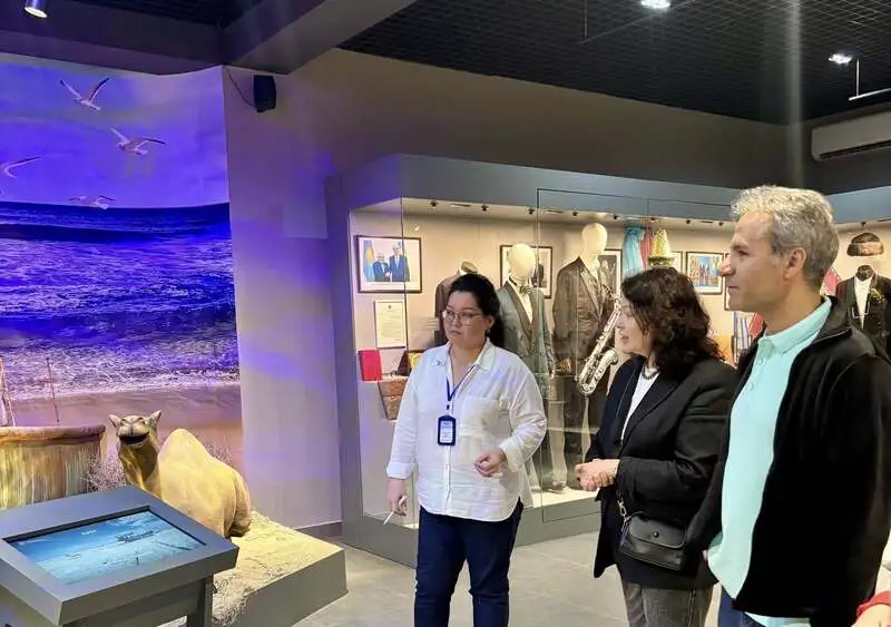 669832001 975450368255515 275871