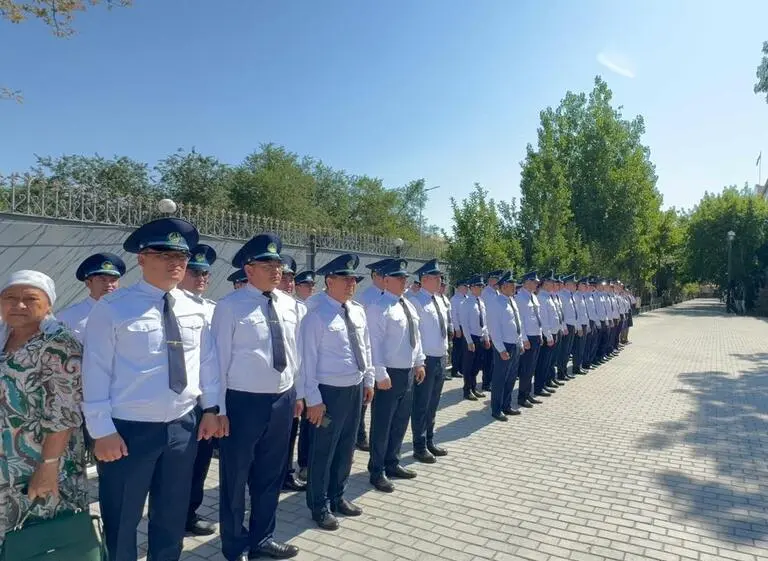 policija