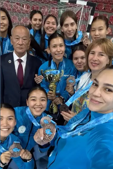 Гандболистки стали бронзовыми призерами чемпионата страны 1 gandbol