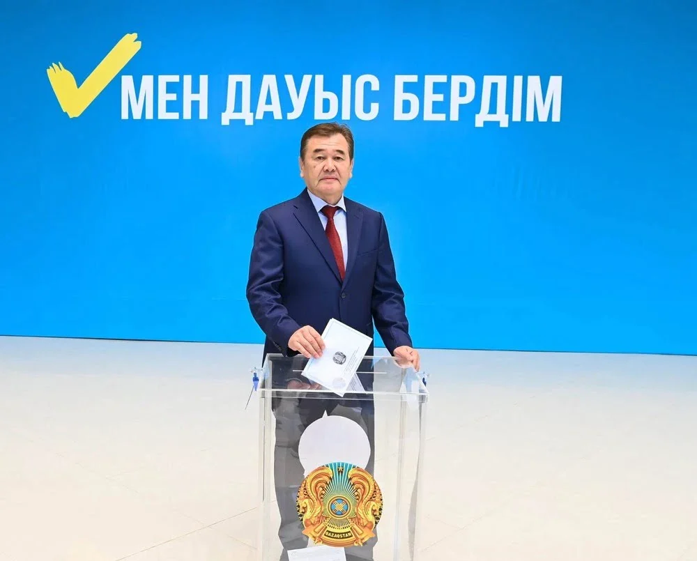 Глава региона проголосовал на выборах в Курултай 1 akim e1787460398531